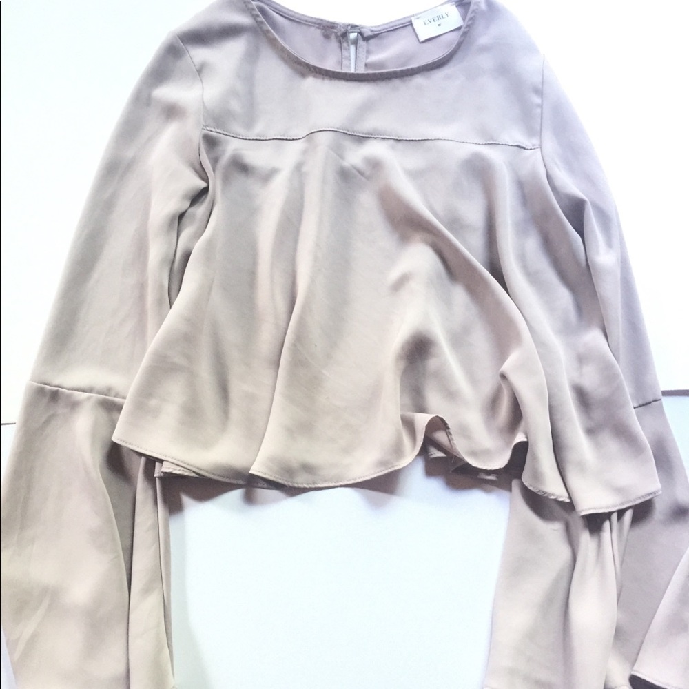 Everly Soft Pink Blouse w/ Bell Sleeves Sz Small